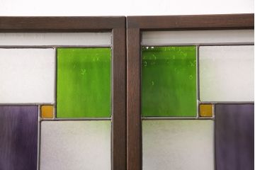 大正ロマンな衝立を新規製作!当店商品を参考にデザイン。結霜ガラス、黄色・緑・紫の色ガラスを組み入れ。(つい立て、パーテーション)