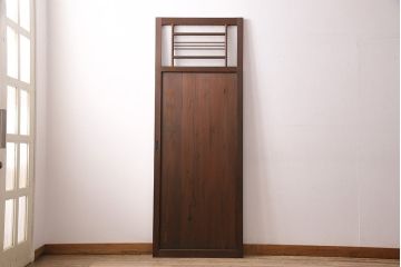 片引き戸を新規製作!戸車、引き手取り付け。麻の葉模様ガラス、ダイヤガラスを組み入れ。濃い茶色で着色し仕上げ。(建具)