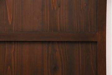 片引き戸を新規製作!戸車、引き手取り付け。麻の葉模様ガラス、ダイヤガラスを組み入れ。濃い茶色で着色し仕上げ。(建具)