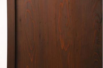 片引き戸を新規製作!戸車、引き手、表示錠を取り付け。麻の葉模様ガラス、ダイヤガラスを組み入れ。濃い茶色で着色し仕上げ。(建具)