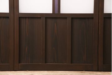 片引き戸3枚を新規製作!戸車、引き手を取り付け。花菱模様ガラス、すりガラス、色ガラスを組み入れ。濃い茶色で着色し仕上げ。(ガラス戸、建具)