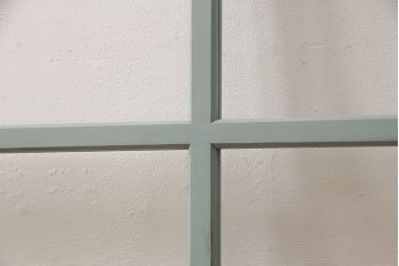 ガラス窓を新規製作!クリアガラスを組み入れ。バターミルクペイントのブルー系でペイント仕上げ。(ガラス戸、建具)