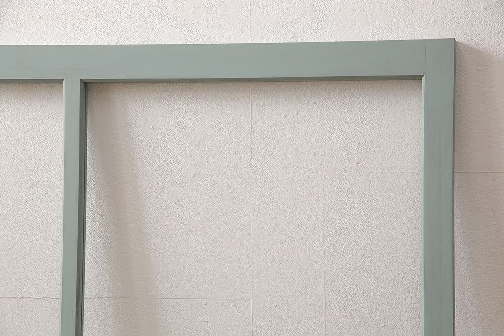 ガラス窓を新規製作!クリアガラスを組み入れ。バターミルクペイントのブルー系でペイント仕上げ。(ガラス戸、建具)