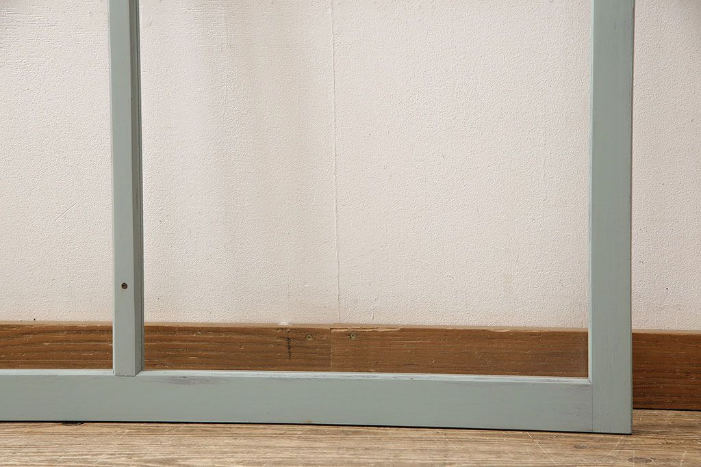 ガラス窓を新規製作!クリアガラスを組み入れ。バターミルクペイントのブルー系でペイント仕上げ。(ガラス戸、建具)