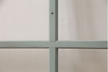 ガラス窓を新規製作!クリアガラスを組み入れ。バターミルクペイントのブルー系でペイント仕上げ。(ガラス戸、建具)
