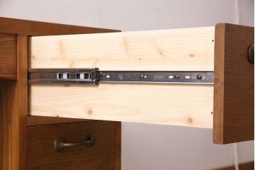 洗面台を新規製作!本体はオーク材・ヒノキ材を使用。天板配管用穴開け加工。引き出しはソフトクローズを取り付け。(収納棚、引き出し)