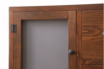 収納棚を新規製作!左側はすりガラスの開き戸収納、右側は引き出しの複合型。台輪を取り付け。(戸棚、キャビネット)