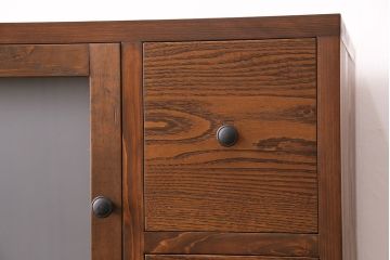 収納棚を新規製作!左側はすりガラスの開き戸収納、右側は引き出しの複合型。台輪を取り付け。(戸棚、キャビネット)