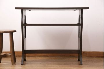 透かし入りテーブルを新規製作!お客様のデザインを参考に透かし加工。濃い茶色で着色し仕上げ。(カフェテーブル、コーヒーテーブル、コンソールテーブル)