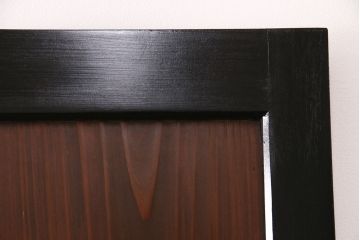 帯戸2枚を新規製作!すりガラス、クリアガラスを組み入れ。建具枠・ガラス枠は黒、板は濃い茶色で着色し仕上げ。(引き戸、建具)
