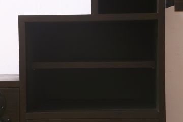 階段箪笥を新規製作!明治期の引き手と錠前金具を使用。本体は新材で製作。引き戸に月とうさぎの透かし。濃い茶色で着色し仕上げ。(和タンス、収納箪笥)
