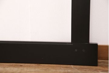 鏡フレームを新規製作!同時購入の水屋箪笥に合わせて上下框を長いデザイン。黒のカシュー塗装で仕上げ。(額)