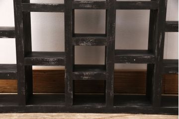壁掛けマス目棚を新規製作!背面なし。艶消しブラックのエイジング塗装で仕上げ。(ロッカー、棚、オープンラック)