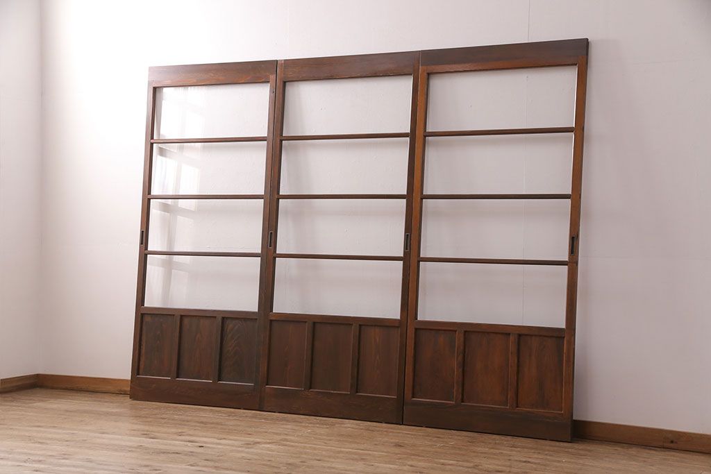 ガラス戸1枚を新規製作!当店商品2枚と同デザインで製作し、3枚セットに。戸車・引き手を取り付け。クリアガラスを組み入れ・入れ替え。(引き戸、建具)