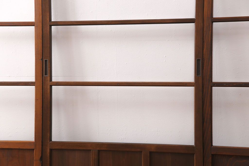 ガラス戸1枚を新規製作!当店商品2枚と同デザインで製作し、3枚セットに。戸車・引き手を取り付け。クリアガラスを組み入れ・入れ替え。(引き戸、建具)