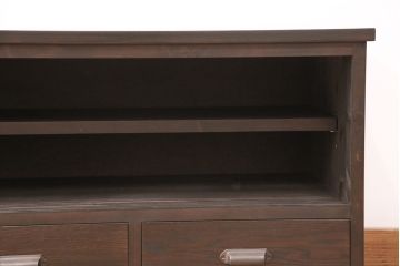 テレビ台を新規製作!建具はモールガラスを組み入れ、下部に引き出しを設置。同時購入の商品と色を合わせて着色し仕上げ。(テレビボード、収納棚、戸棚、ローボード)