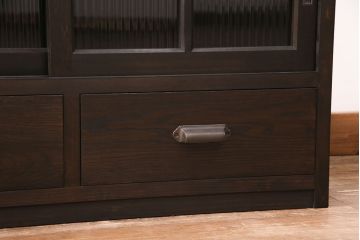 テレビ台を新規製作!建具はモールガラスを組み入れ、下部に引き出しを設置。同時購入の商品と色を合わせて着色し仕上げ。(テレビボード、収納棚、戸棚、ローボード)