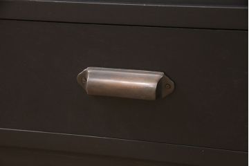 重ね戸棚を新規製作!当店商品を参考に2点製作。建具は桟を減らした仕様に変更。マットブラックに着色し仕上げ。(収納棚、食器棚、キャビネット)