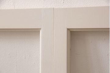 ガラス窓2枚を新規製作!アンティークホワイトでペイント仕上げ。(ガラス戸、引き戸)