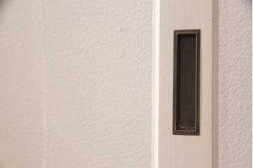 ガラス窓2枚を新規製作!アンティークホワイトでペイント仕上げ。(ガラス戸、引き戸)