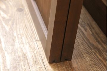 ガラス戸2枚を新規製作!お好みの色ガラスを使用し、レトロな仕上がりに。(建具、引き戸)