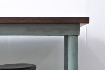 格納スツール8脚付きテーブルを新規製作!鉄脚を淡い青緑色にペイント。(ダイニングテーブル、作業台)