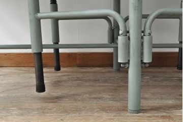 格納スツール8脚付きテーブルを新規製作!鉄脚を淡い青緑色にペイント。(ダイニングテーブル、作業台)