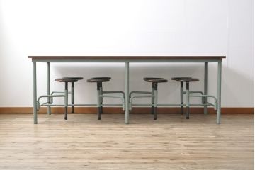 格納スツール8脚付きテーブルを新規製作!鉄脚を淡い青緑色にペイント。(ダイニングテーブル、作業台)