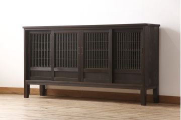 サイドボードを新規製作!木製脚、可動式の棚板を取り付け。建具に麻の葉模様のガラスを使用。(収納棚、戸棚、サイドキャビネット)