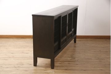 サイドボードを新規製作!木製脚、可動式の棚板を取り付け。建具に麻の葉模様のガラスを使用。(収納棚、戸棚、サイドキャビネット)