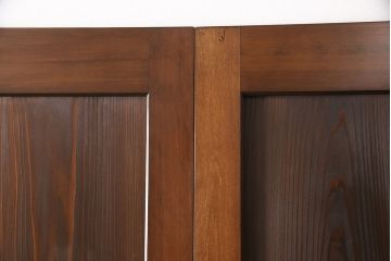 レーザー組子入り帯戸を新規製作!引き違い戸3枚、片引戸を1枚製作。ガラスは表裏でそれぞれクリアガラスとすりガラスを使用。本体は濃い茶色で着色仕上げ。(引き戸、ガラス戸、建具)