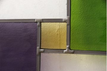 オリジナルのステンドグラス使用し丸窓を新規製作!