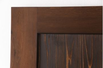 小窓付き木製ドアを新規製作!通気口扉にすりガラスを使用。本体は外部用塗装で仕上げ。(扉)