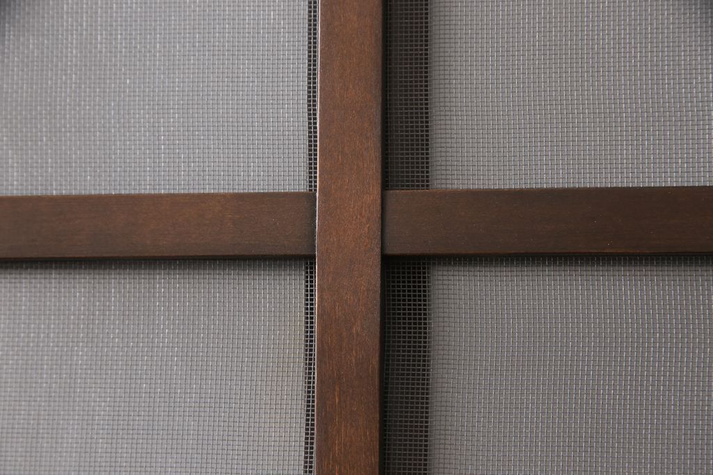 小窓付き木製ドアを新規製作!通気口扉にすりガラスを使用。本体は外部用塗装で仕上げ。(扉)