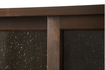 重ね戸棚を新規製作!本体に樺材、建具ガラスには気泡ガラスと花柄斜めガラスを使用。ご希望の色味に着色仕上げ。(キャビネット、食器棚、収納棚、店舗什器)