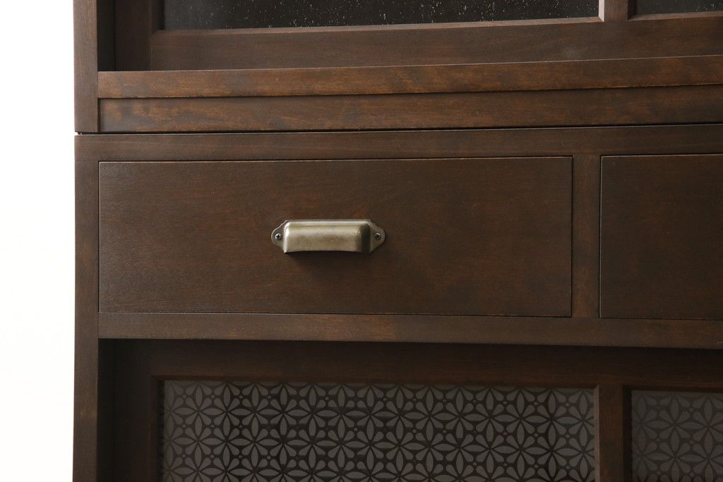 重ね戸棚を新規製作!本体に樺材、建具ガラスには気泡ガラスと花柄斜めガラスを使用。ご希望の色味に着色仕上げ。(キャビネット、食器棚、収納棚、店舗什器)