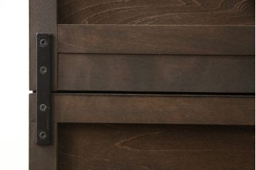 重ね戸棚を新規製作!本体に樺材、建具ガラスには気泡ガラスと花柄斜めガラスを使用。ご希望の色味に着色仕上げ。(キャビネット、食器棚、収納棚、店舗什器)