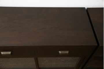 重ね戸棚を新規製作!本体に樺材、建具ガラスには気泡ガラスと花柄斜めガラスを使用。ご希望の色味に着色仕上げ。(キャビネット、食器棚、収納棚、店舗什器)