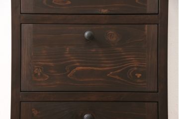 収納棚を新規製作!扉は全てフラップダウン式に。自然な茶色で着色仕上げ。(収納棚、戸棚)