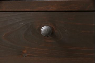 収納棚を新規製作!扉は全てフラップダウン式に。自然な茶色で着色仕上げ。(収納棚、戸棚)