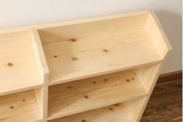 台形本棚を新規製作!無着色、クリアワックスで仕上げ。(オープンラック、ブックシェルフ、ロッカー、無塗装)