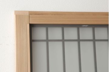 ガラス戸2枚を新規製作!当店のオーダー家具を参考にご希望のサイズで。両面ガラス仕様で引き手・戸車取り付け。本体色味は当店商品を参考に着色。(引き戸、建具)