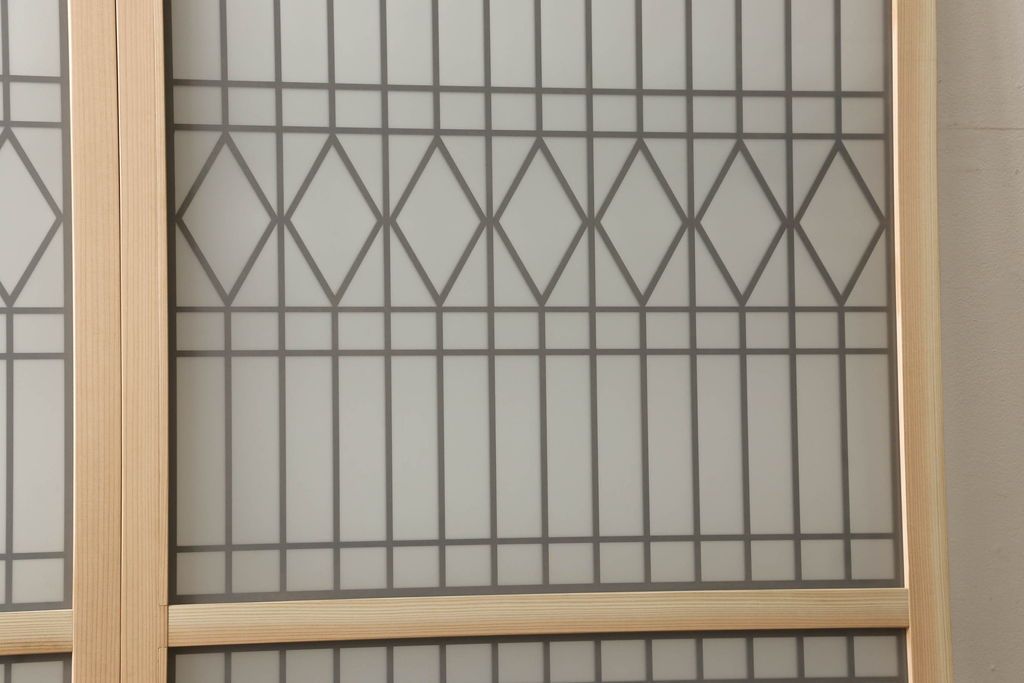 ガラス戸2枚を新規製作!当店のオーダー家具を参考にご希望のサイズで。両面ガラス仕様で引き手・戸車取り付け。本体色味は当店商品を参考に着色。(引き戸、建具)