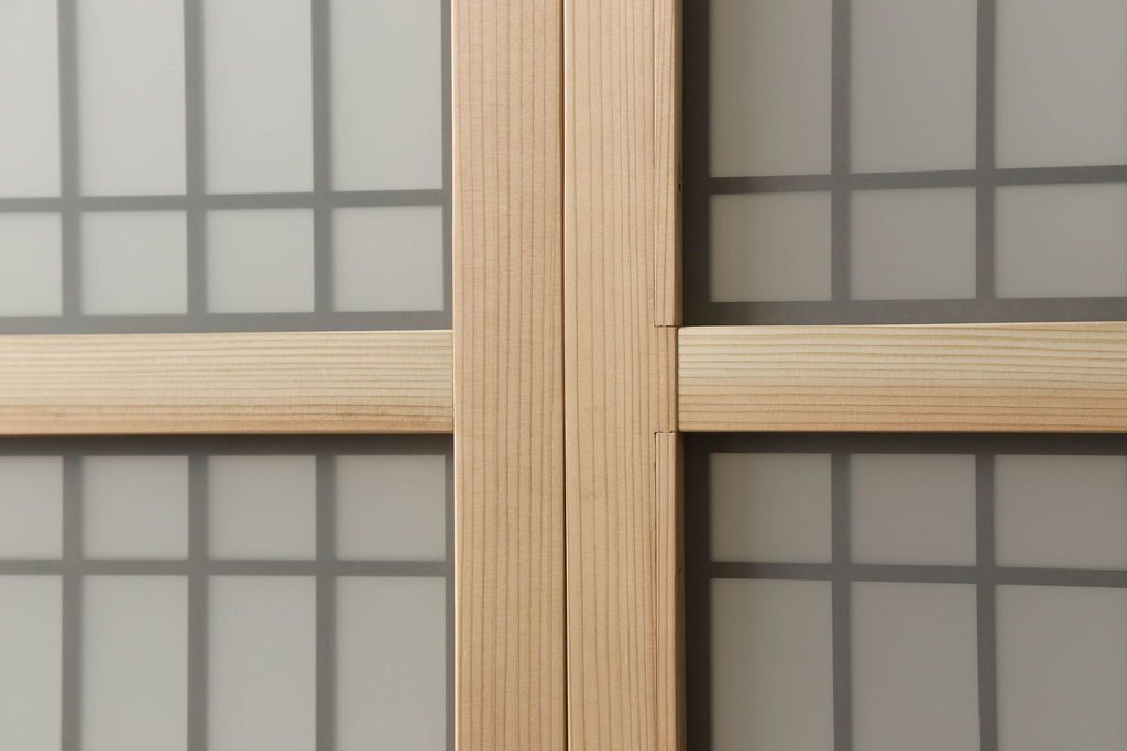 ガラス戸2枚を新規製作!当店のオーダー家具を参考にご希望のサイズで。両面ガラス仕様で引き手・戸車取り付け。本体色味は当店商品を参考に着色。(引き戸、建具)