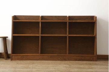 本棚を新規製作!当店のオーダー家具を参考に台形型デザインでご希望のサイズ、色味にて。(オープンラック、ブックシェルフ、ロッカー)