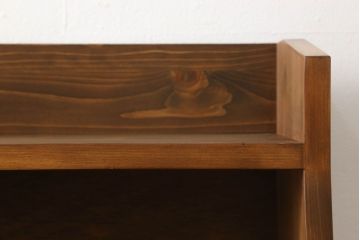 本棚を新規製作!当店のオーダー家具を参考に台形型デザインでご希望のサイズ、色味にて。(オープンラック、ブックシェルフ、ロッカー)