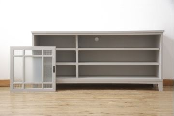 テレビ台を新規製作!3種類のガラスを使用した建具を製作。背面には配線用の穴あけ加工。全体を枯野色にペイント仕上げ。(ローボード、テレビ台、テレビボード、キャビネット、サイドボード)