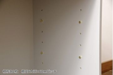テレビ台を新規製作!3種類のガラスを使用した建具を製作。背面には配線用の穴あけ加工。全体を枯野色にペイント仕上げ。(ローボード、テレビ台、テレビボード、キャビネット、サイドボード)