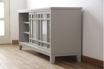 テレビ台を新規製作!3種類のガラスを使用した建具を製作。背面には配線用の穴あけ加工。全体を枯野色にペイント仕上げ。(ローボード、テレビ台、テレビボード、キャビネット、サイドボード)