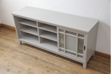 テレビ台を新規製作!3種類のガラスを使用した建具を製作。背面には配線用の穴あけ加工。全体を枯野色にペイント仕上げ。(ローボード、テレビ台、テレビボード、キャビネット、サイドボード)